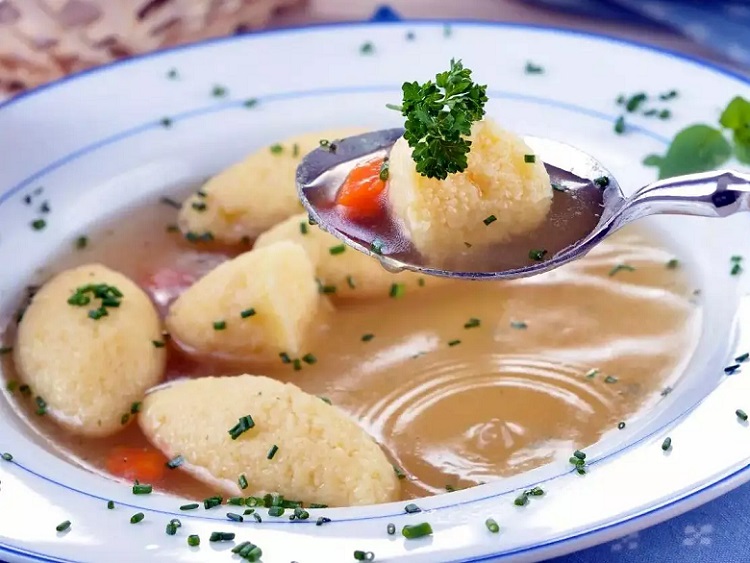 Chicken Soup with Semolina Dumplings