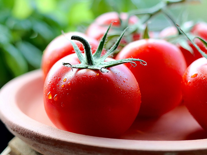 tomatoes with drops of water